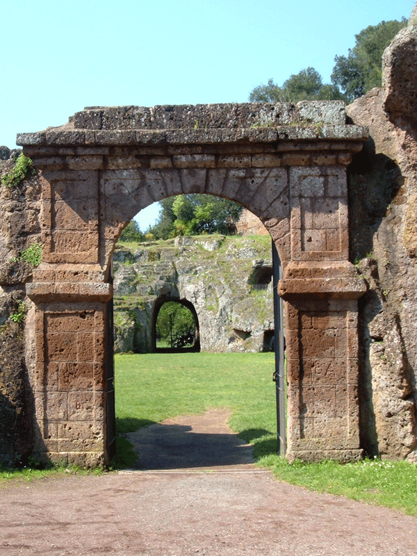 Guide Roma Etruria Sutri Anfiteatro